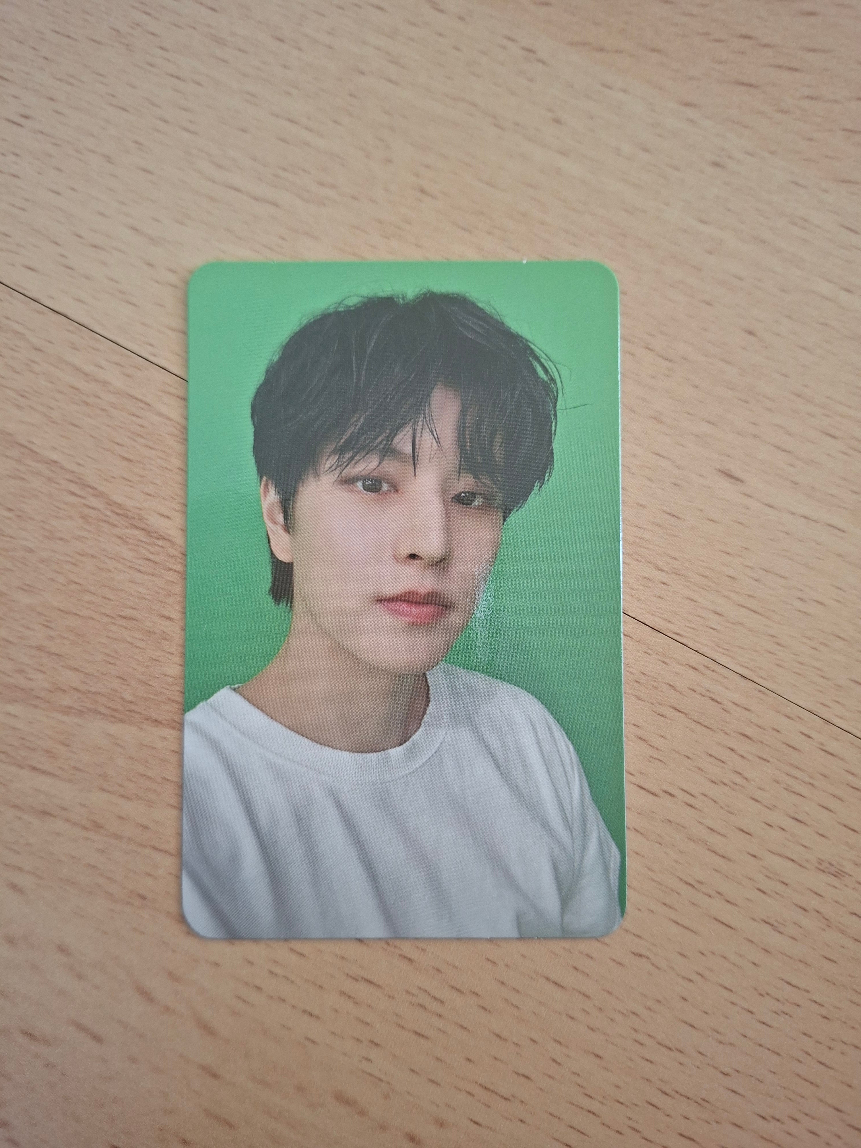 Stray Kids Ate Album Photocards