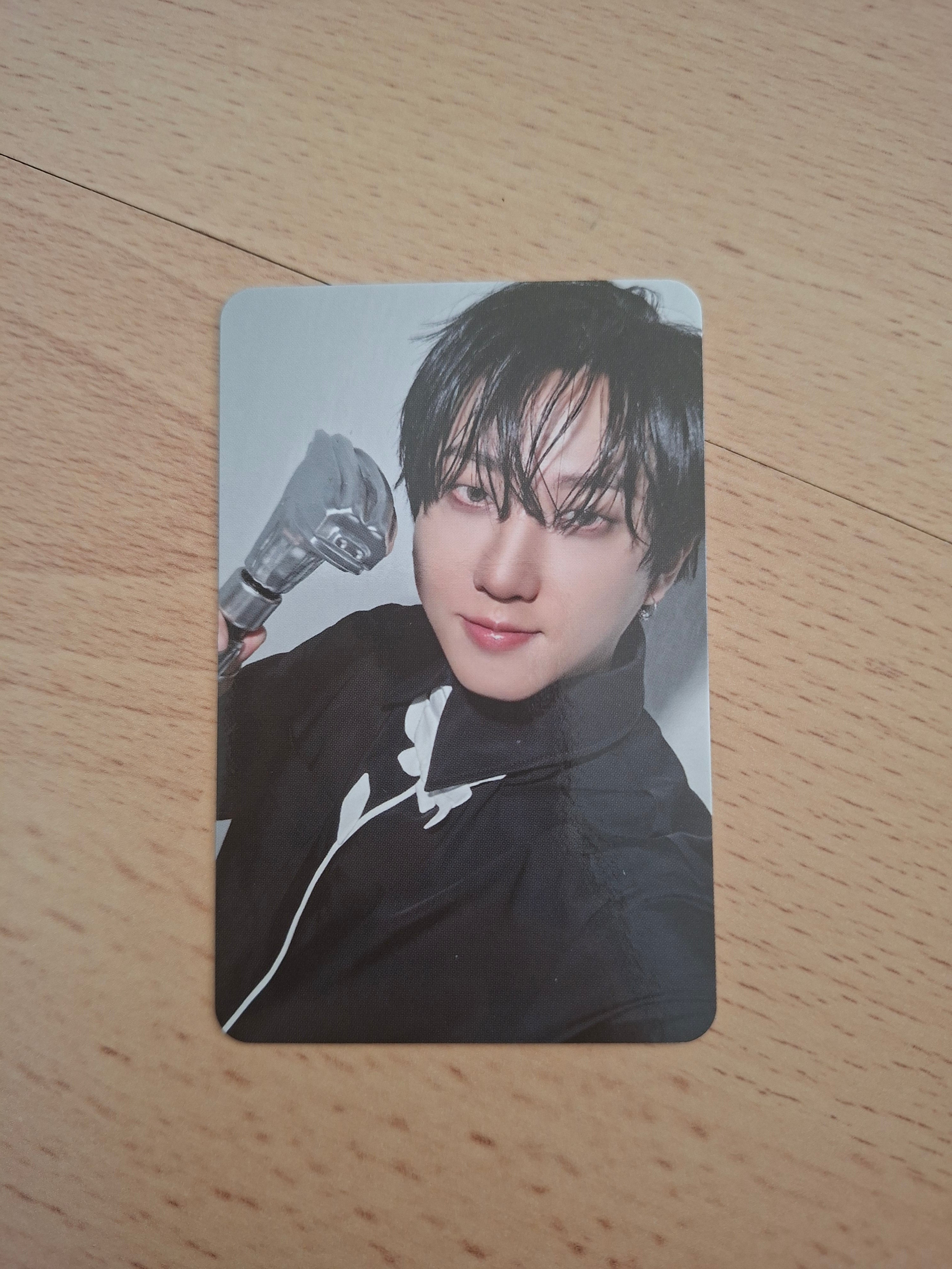 Stray Kids Ate Album Photocards
