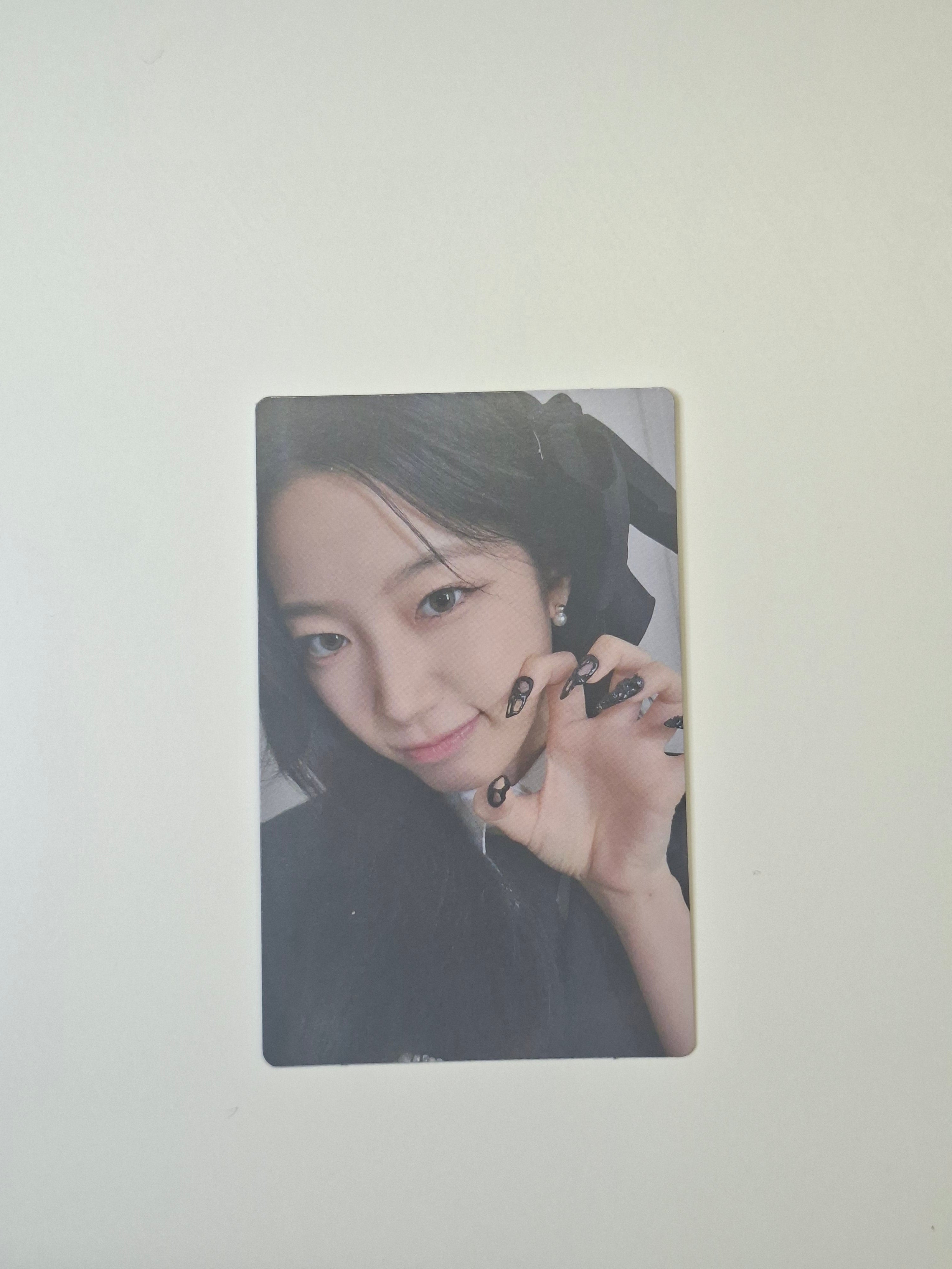 Lesserafim Crazy Japanese Version Album Photocard
