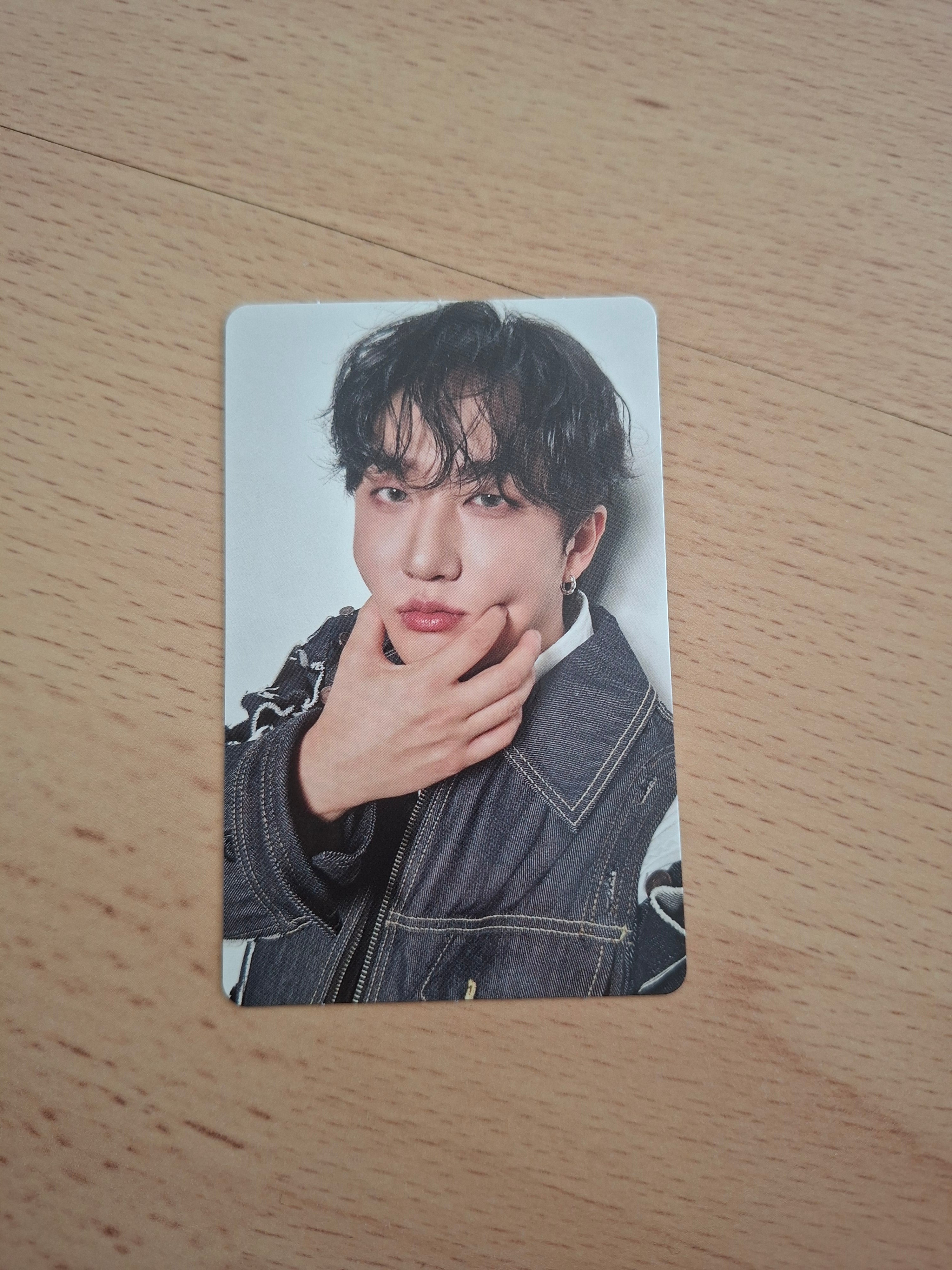 Stray Kids Hollow Regular Photocards