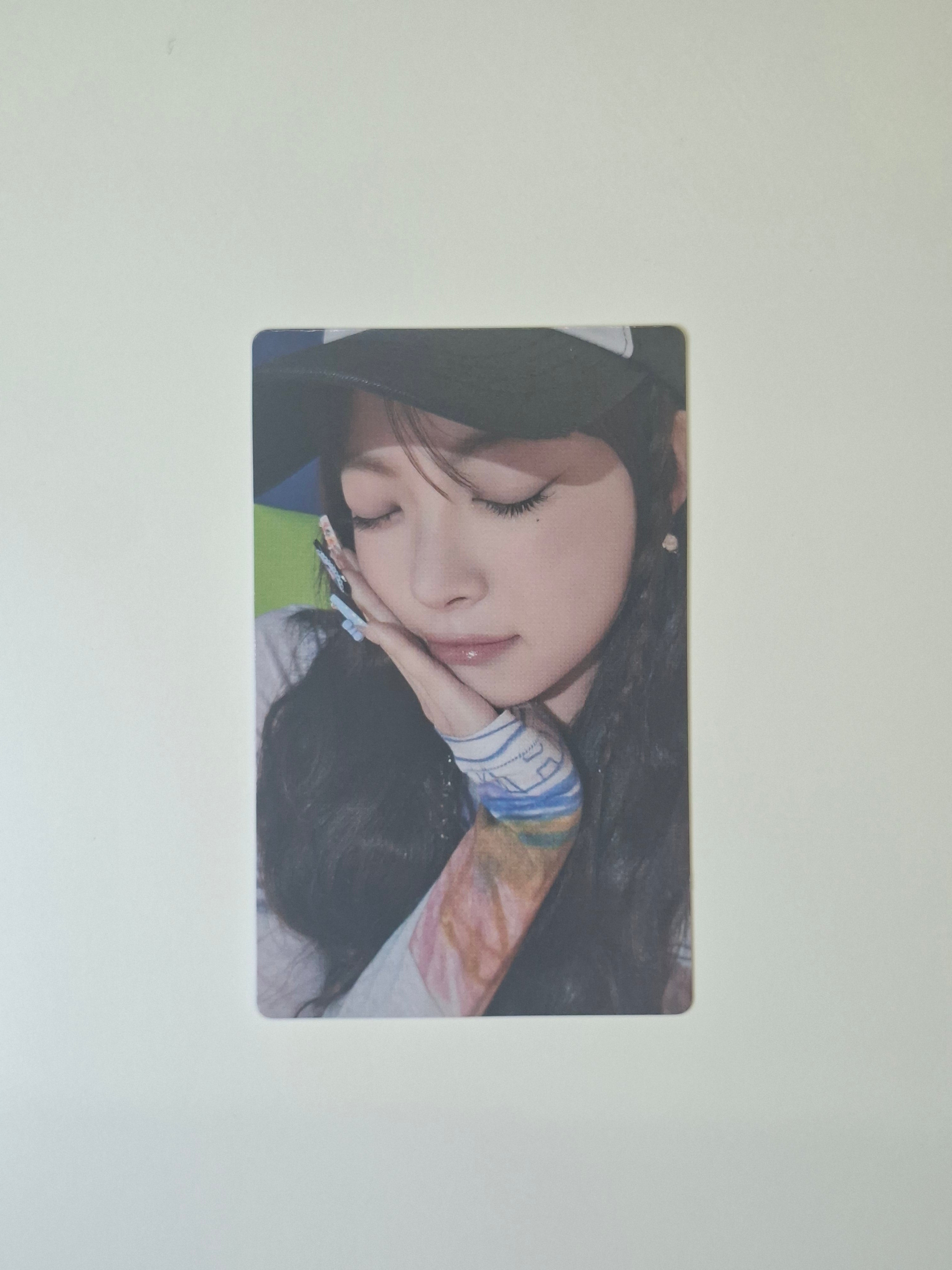 Lesserafim Different Album Photocard