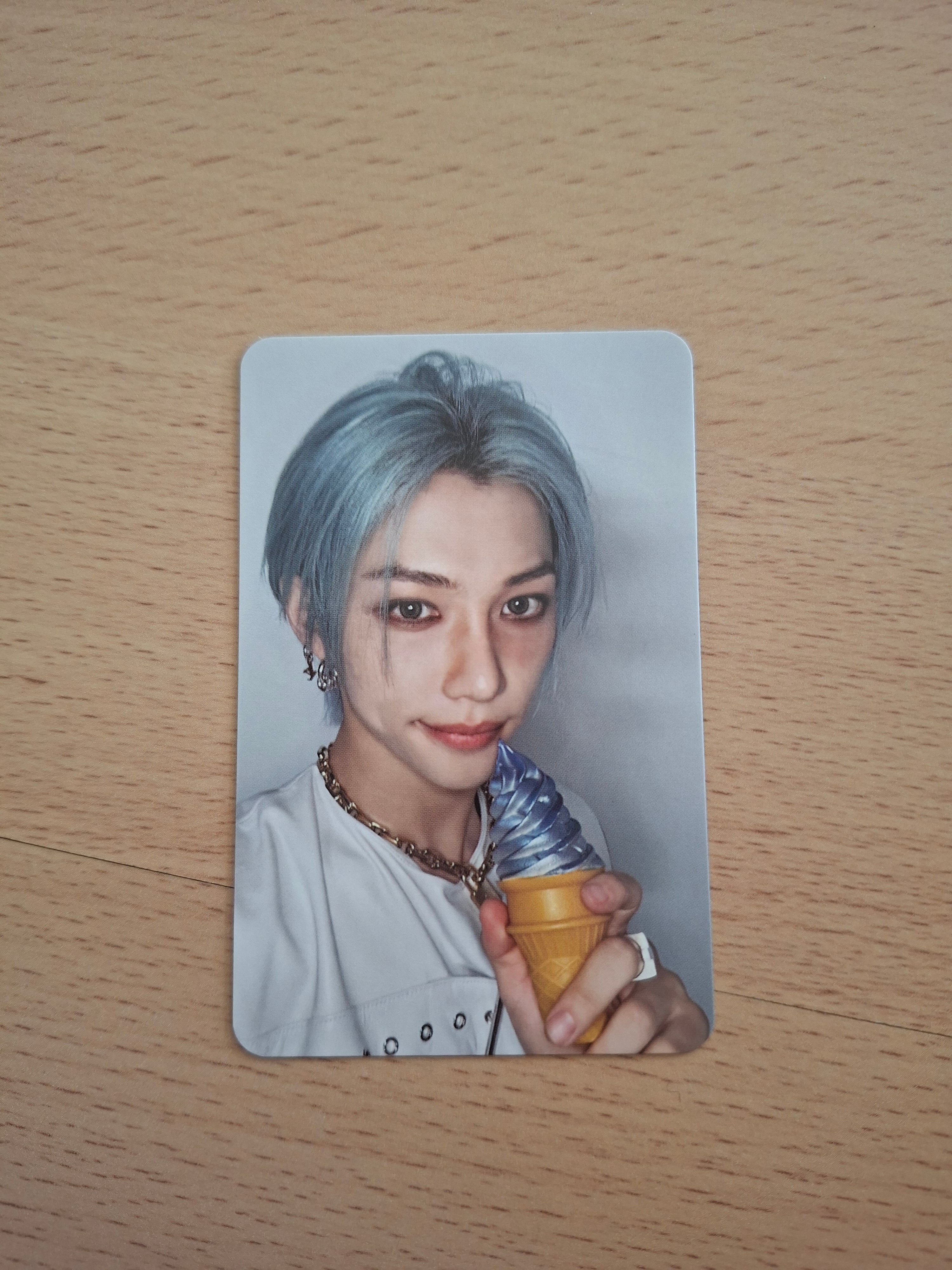 Stray Kids Rockstar Album Photocards