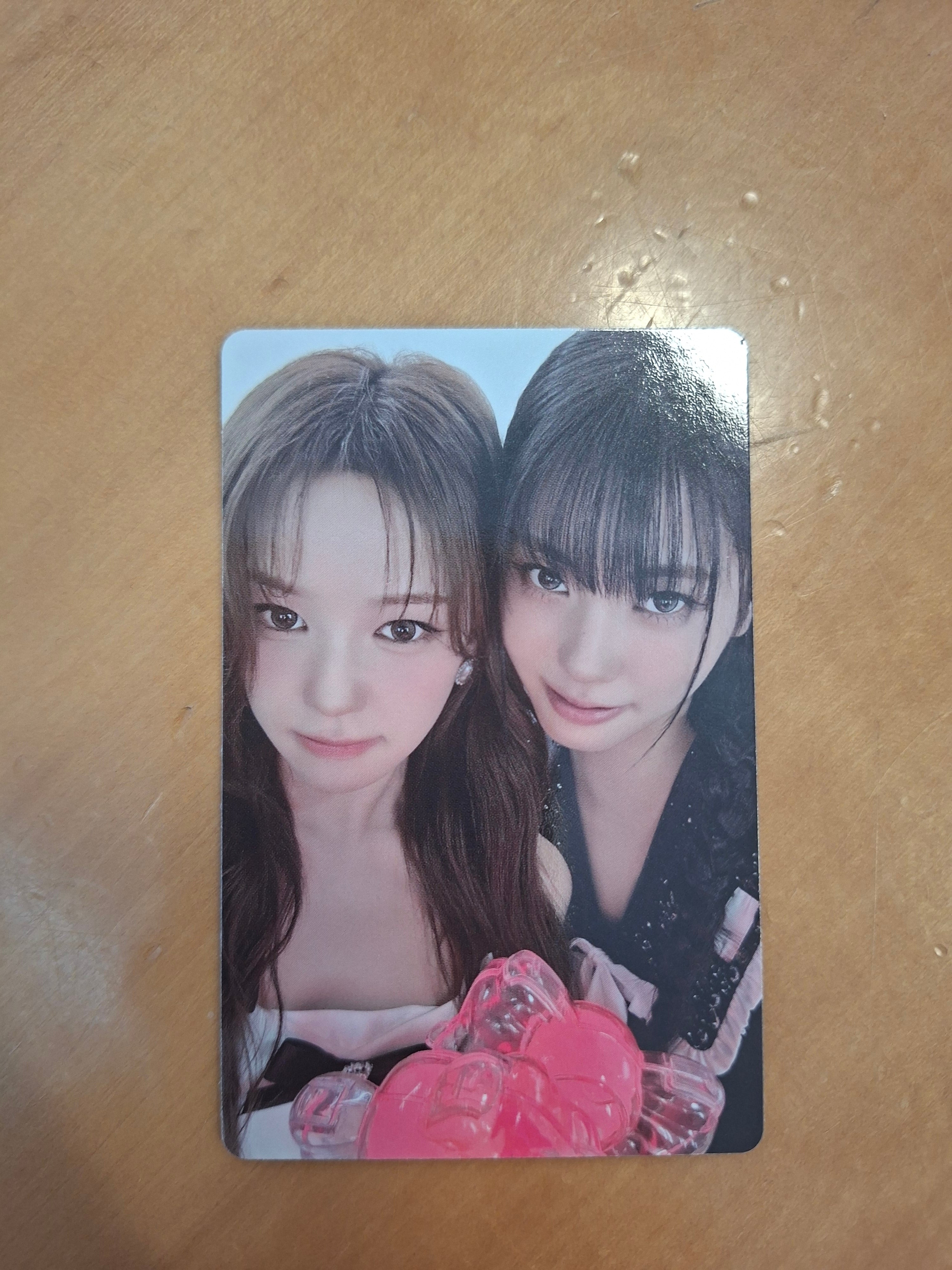 Izna Lightband Photocard