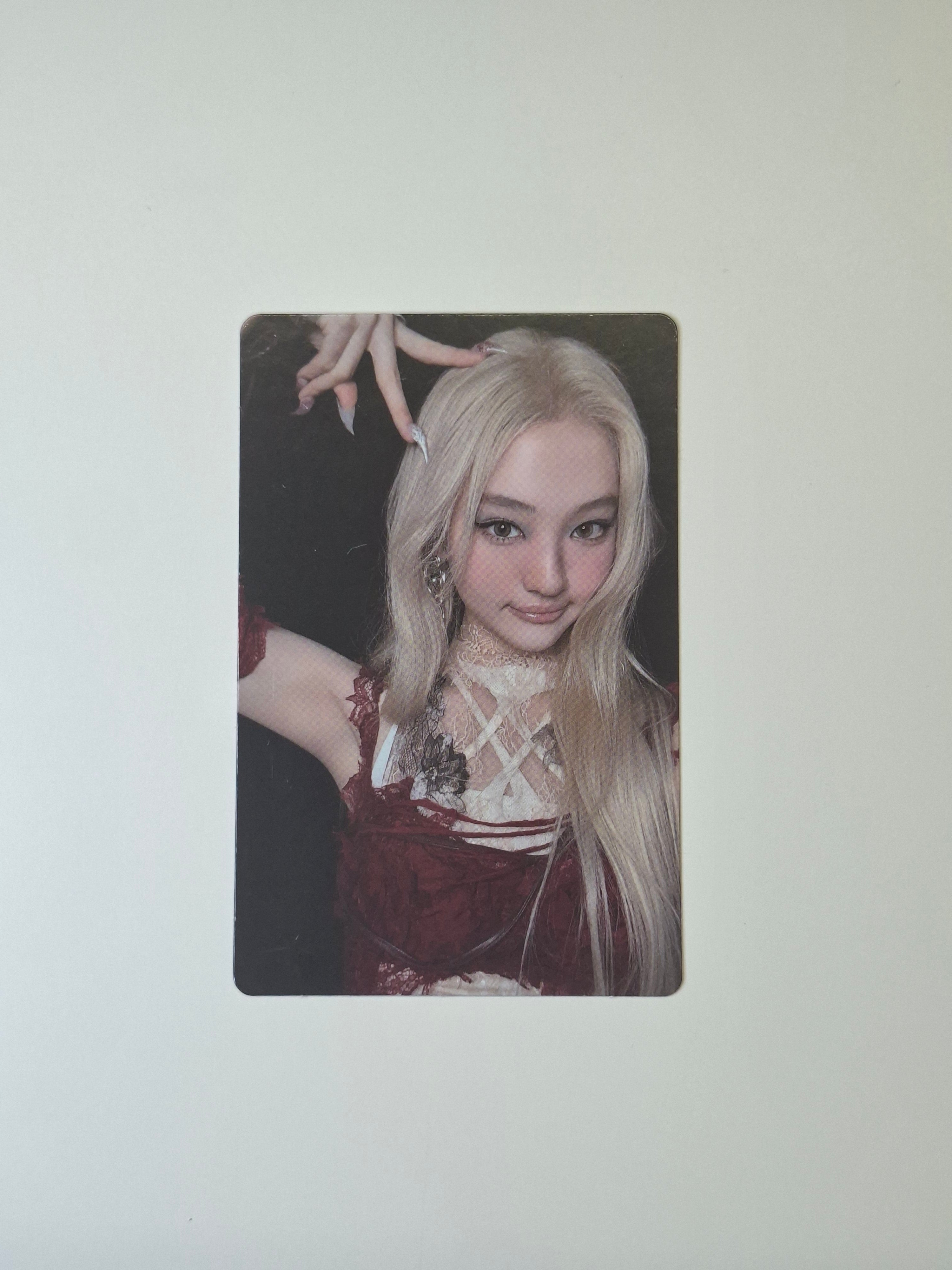 Meovv Bite Now Pop up Griptok Photocard