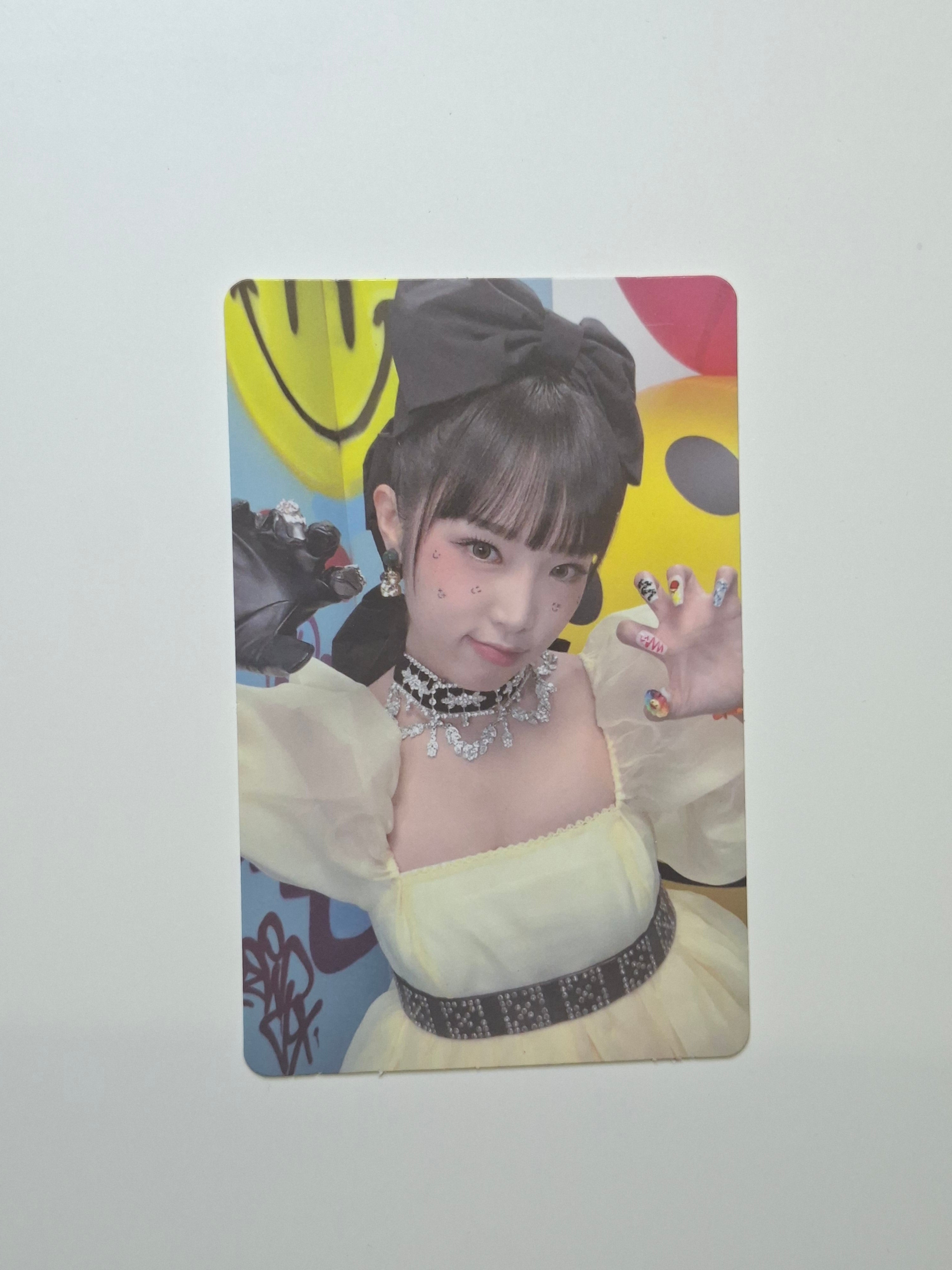 Yena Smiley Smile Version Album Photocard