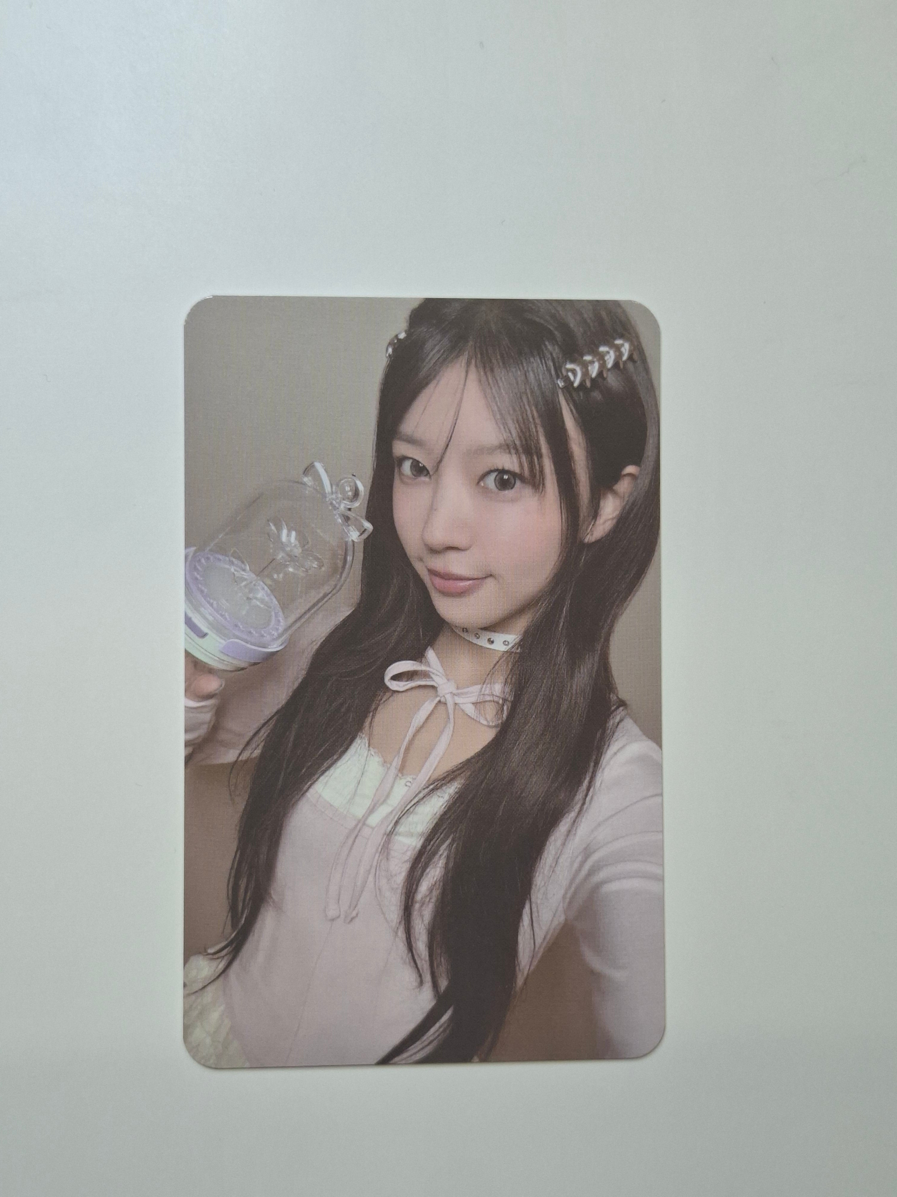Illit Lightstick Photocard