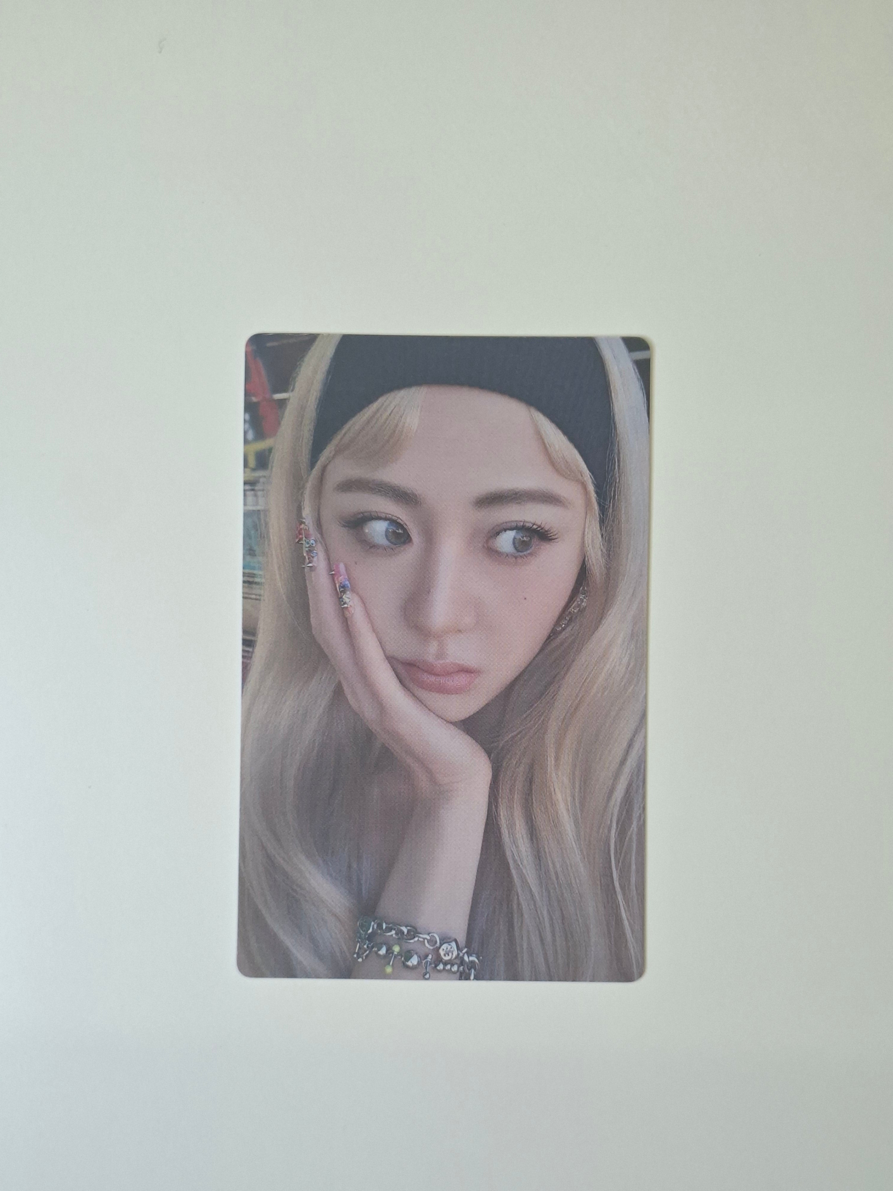 Lesserafim Different Album Photocard