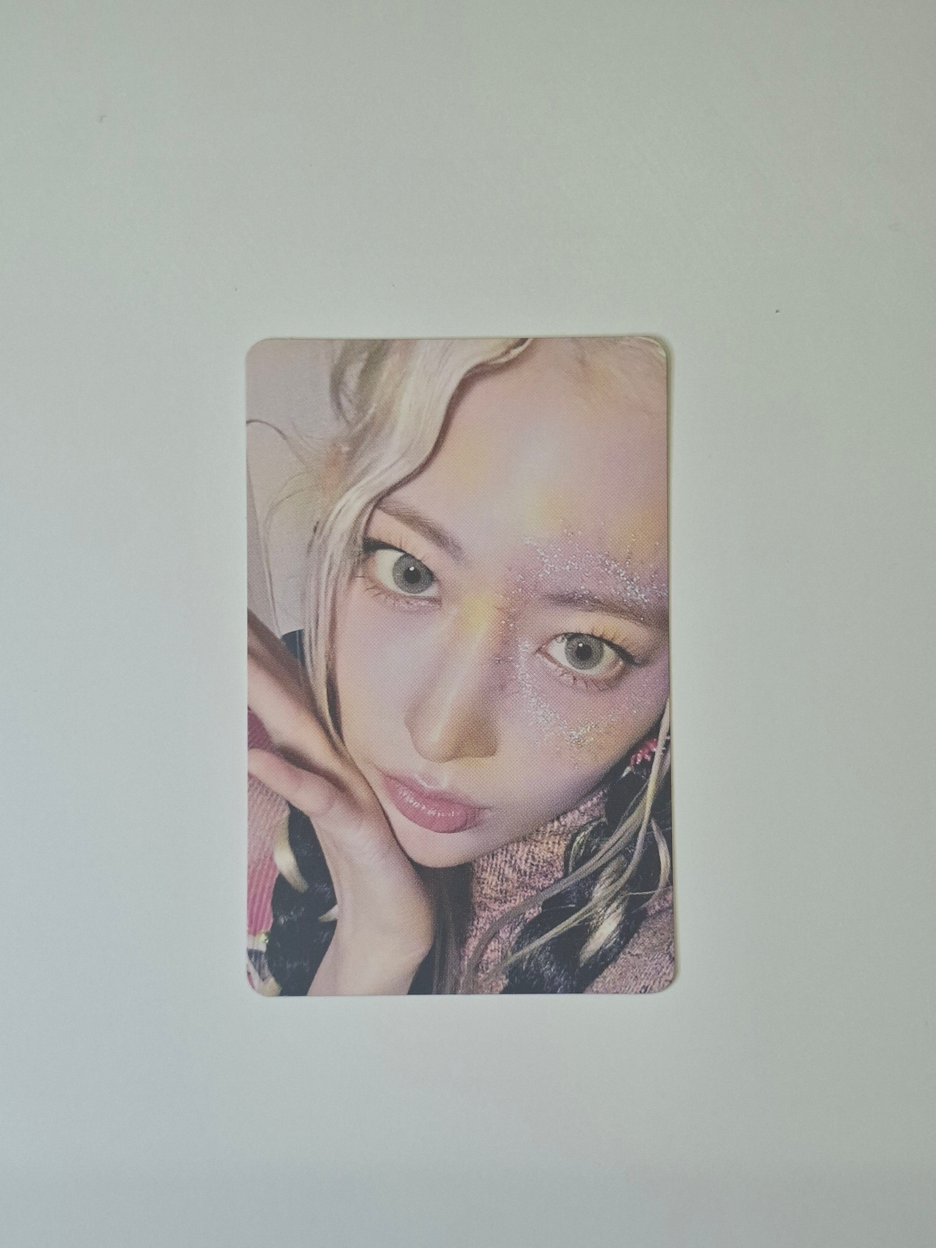 Lesserafim Crazy Balaclava Photocard