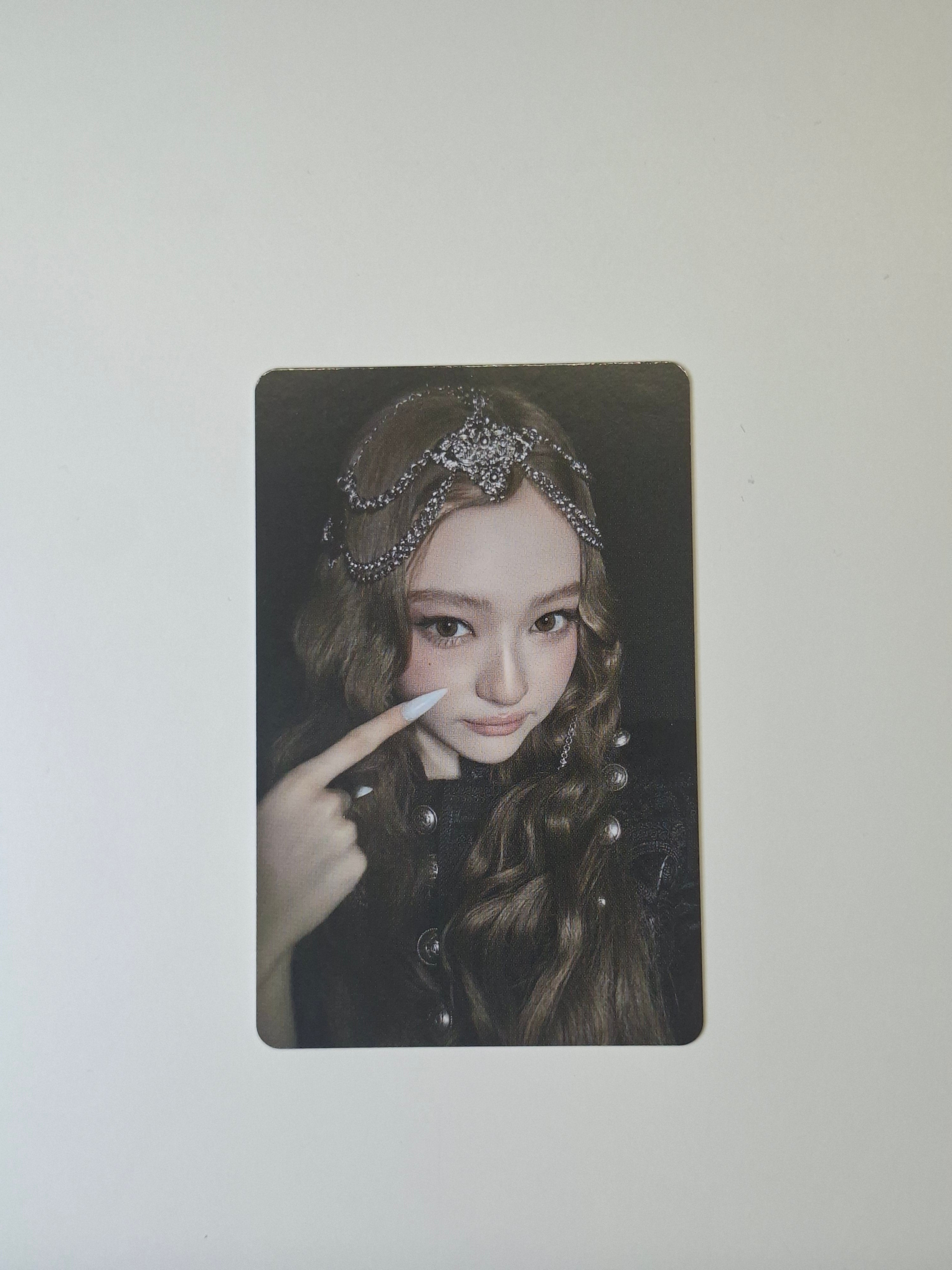Meovv Bite Now Pop Up Bracelet Photocard