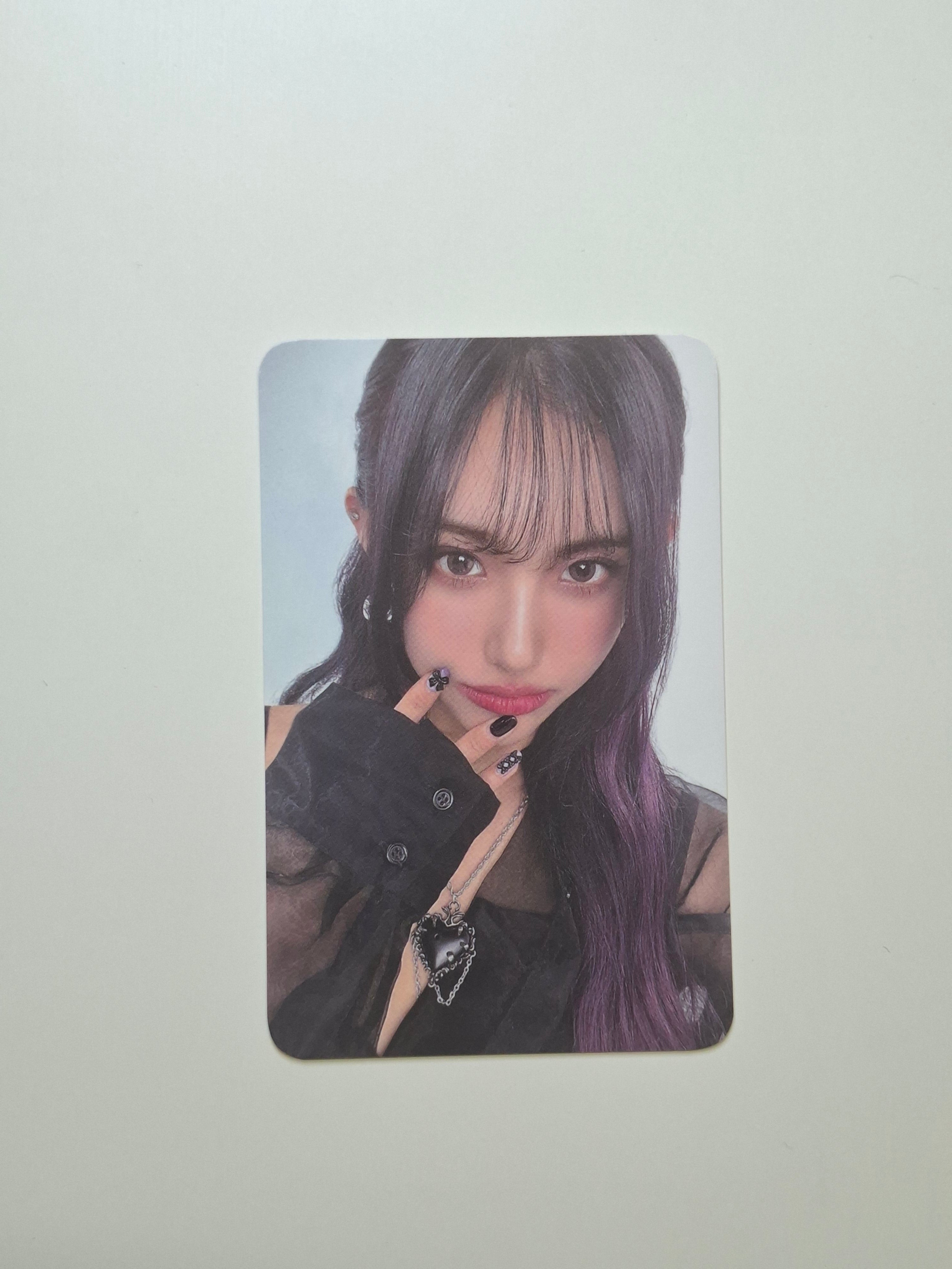 Everglow Europe Tour Photocard Set