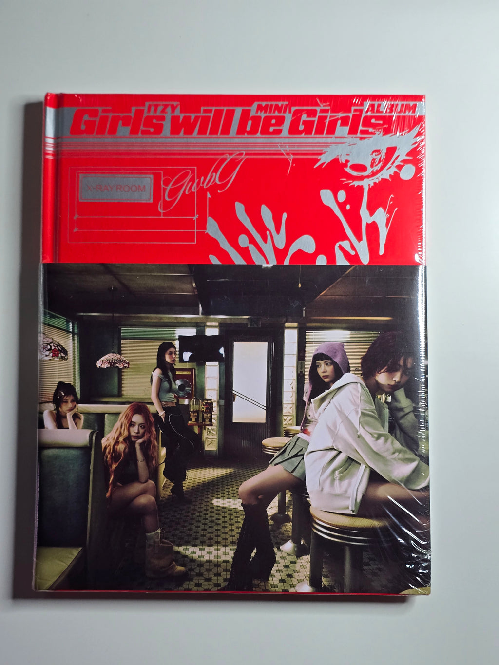 Itzy Girls Will Be Girls Photobook Version