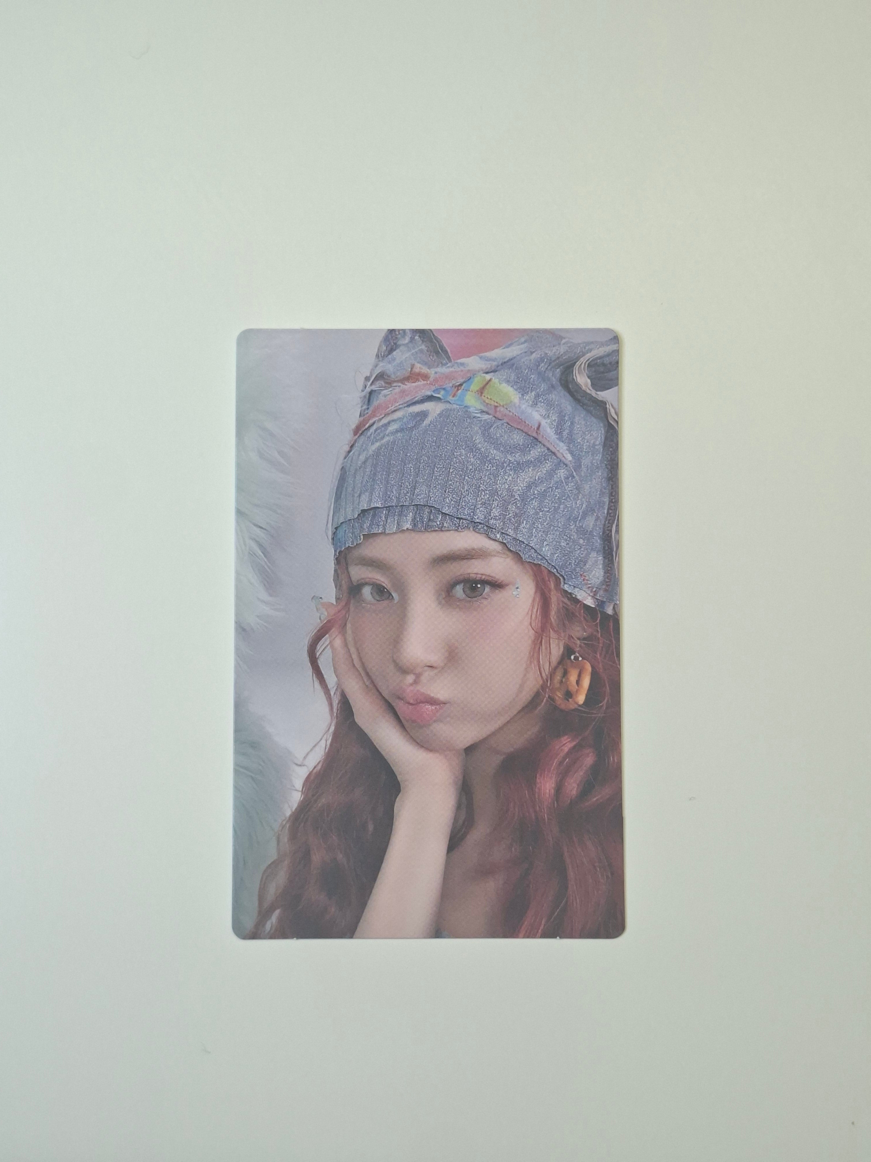 Lesserafim Crazy Japanese Version Album Photocard