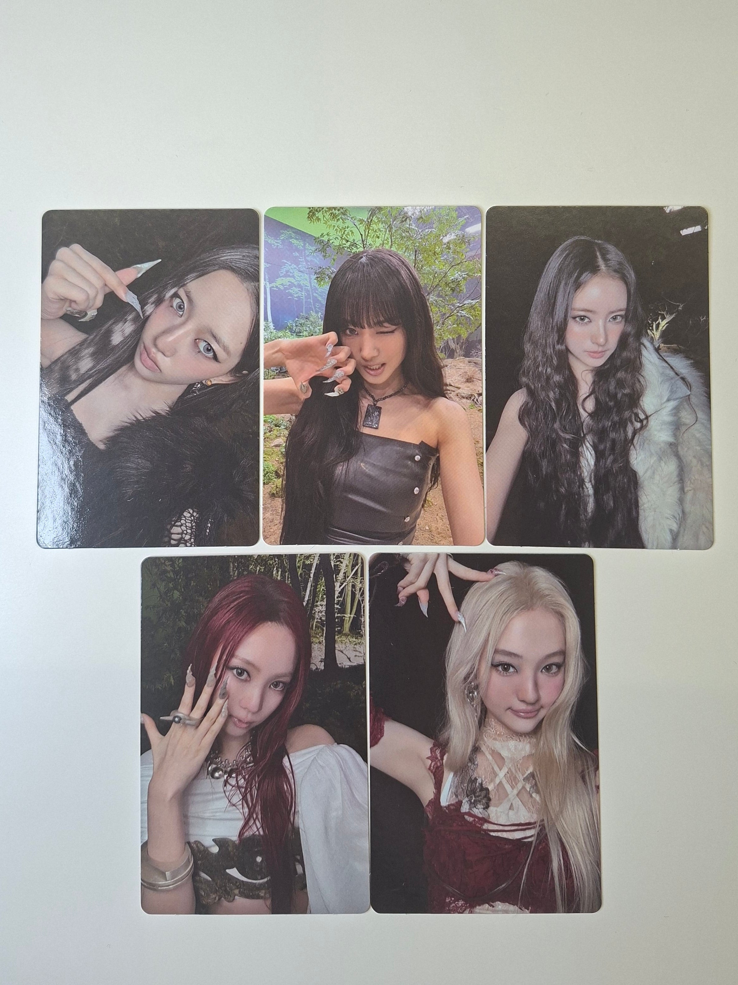 Meovv Bite Now Pop up Griptok Photocard