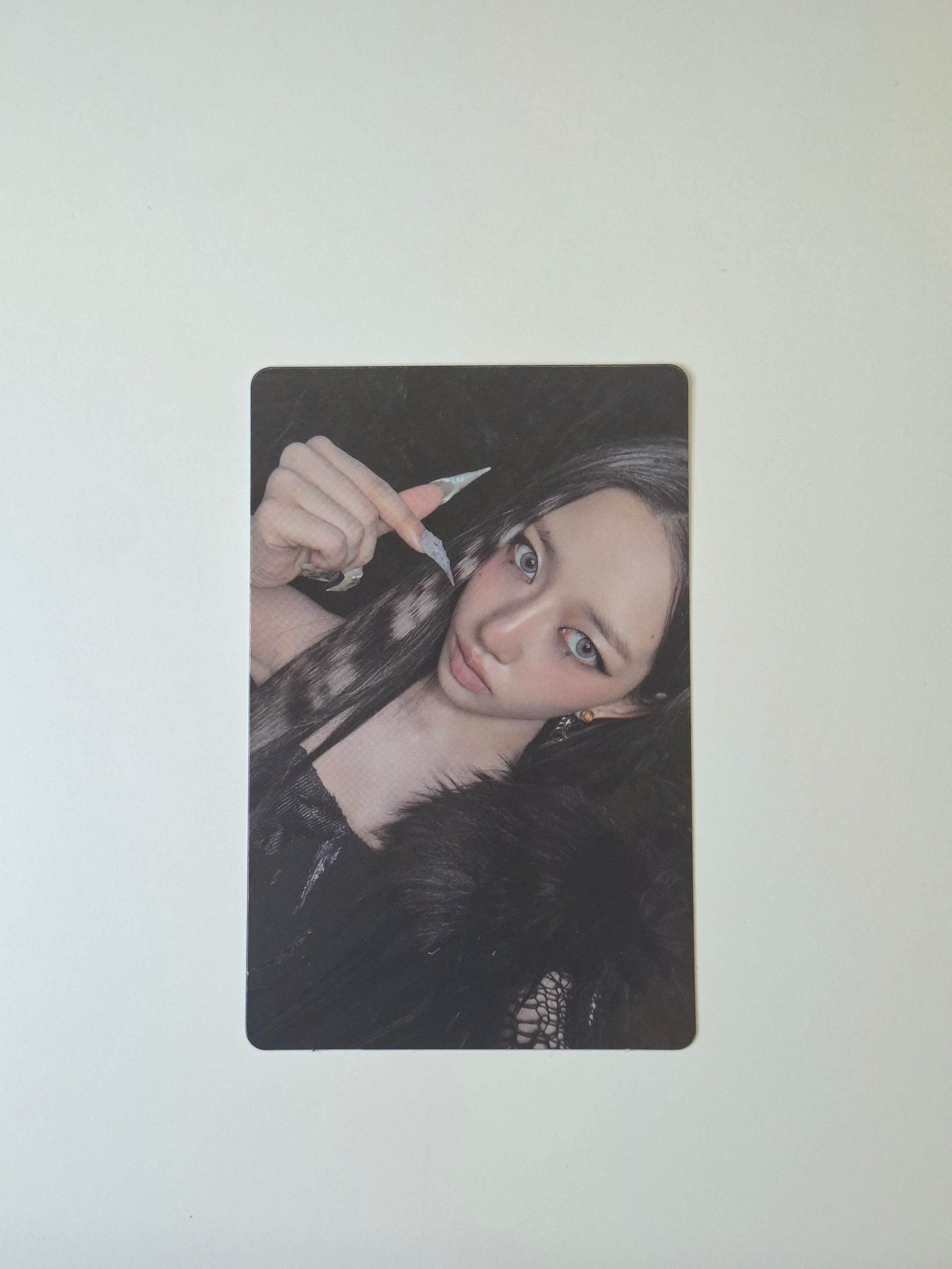 Meovv Bite Now Pop up Griptok Photocard