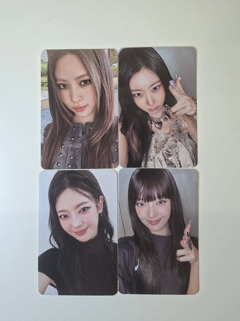 Itzy Tunnel Vision Photobook Album Photocard