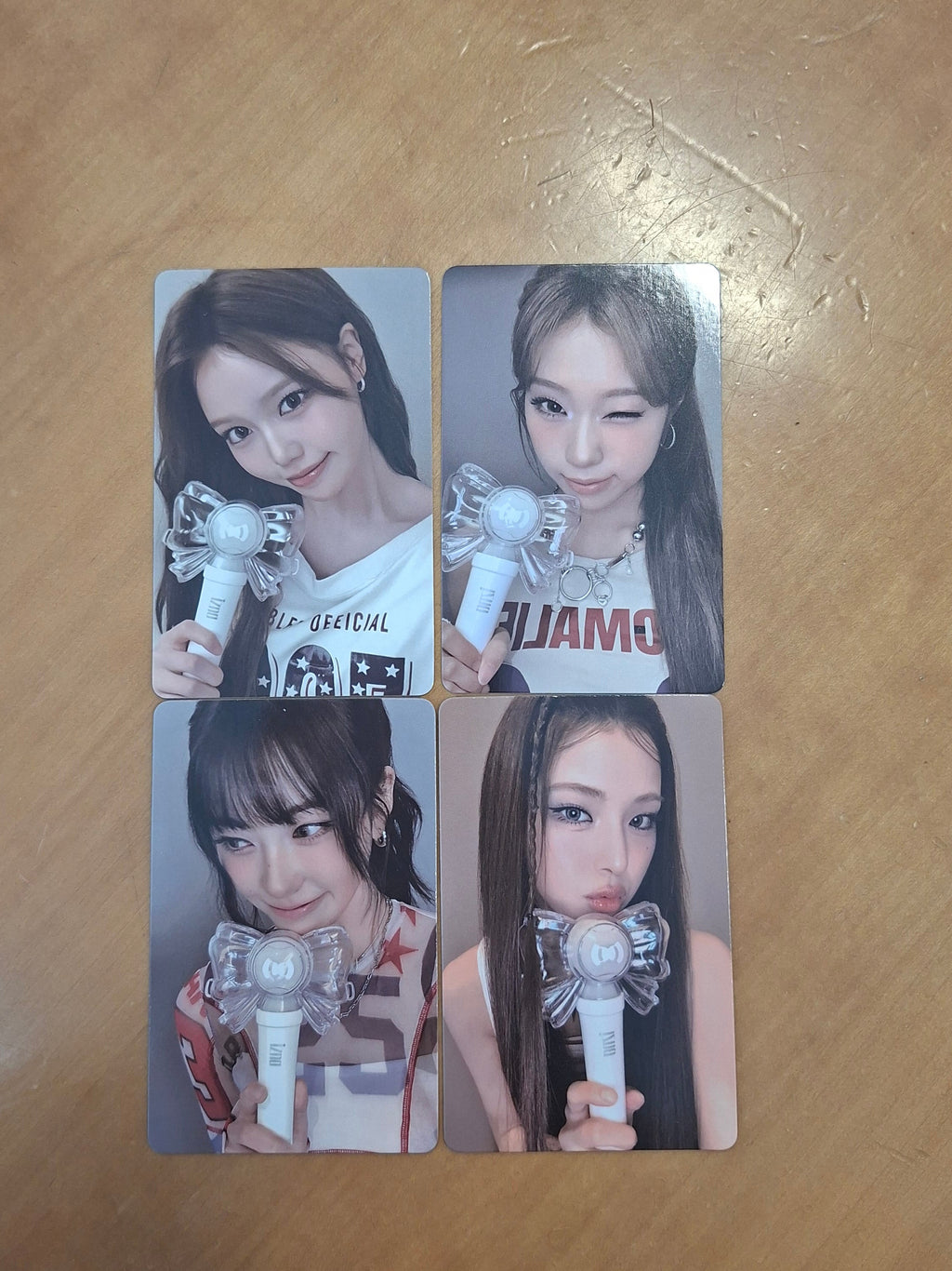 Izna Lightstick Photocard