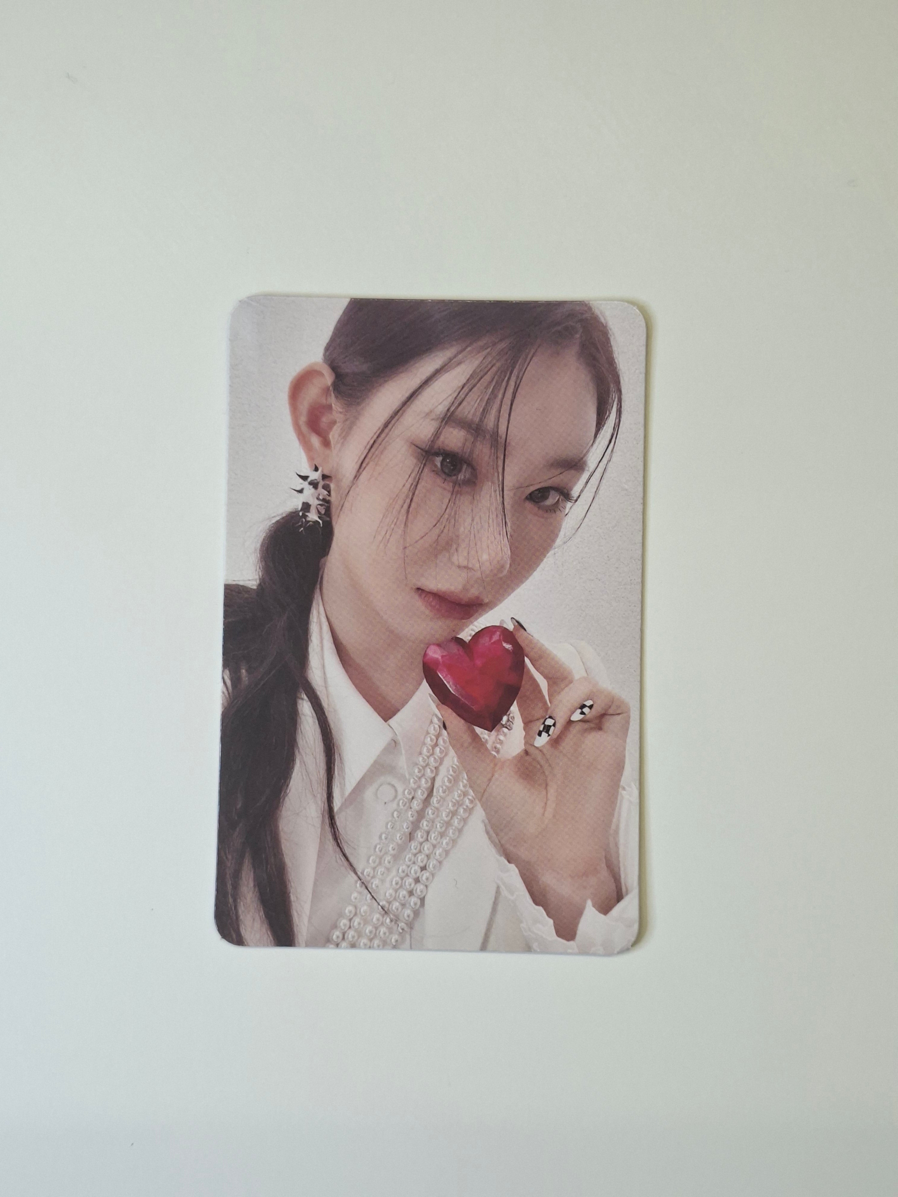Itzy Checkmate Chaeryeong Album Photocard
