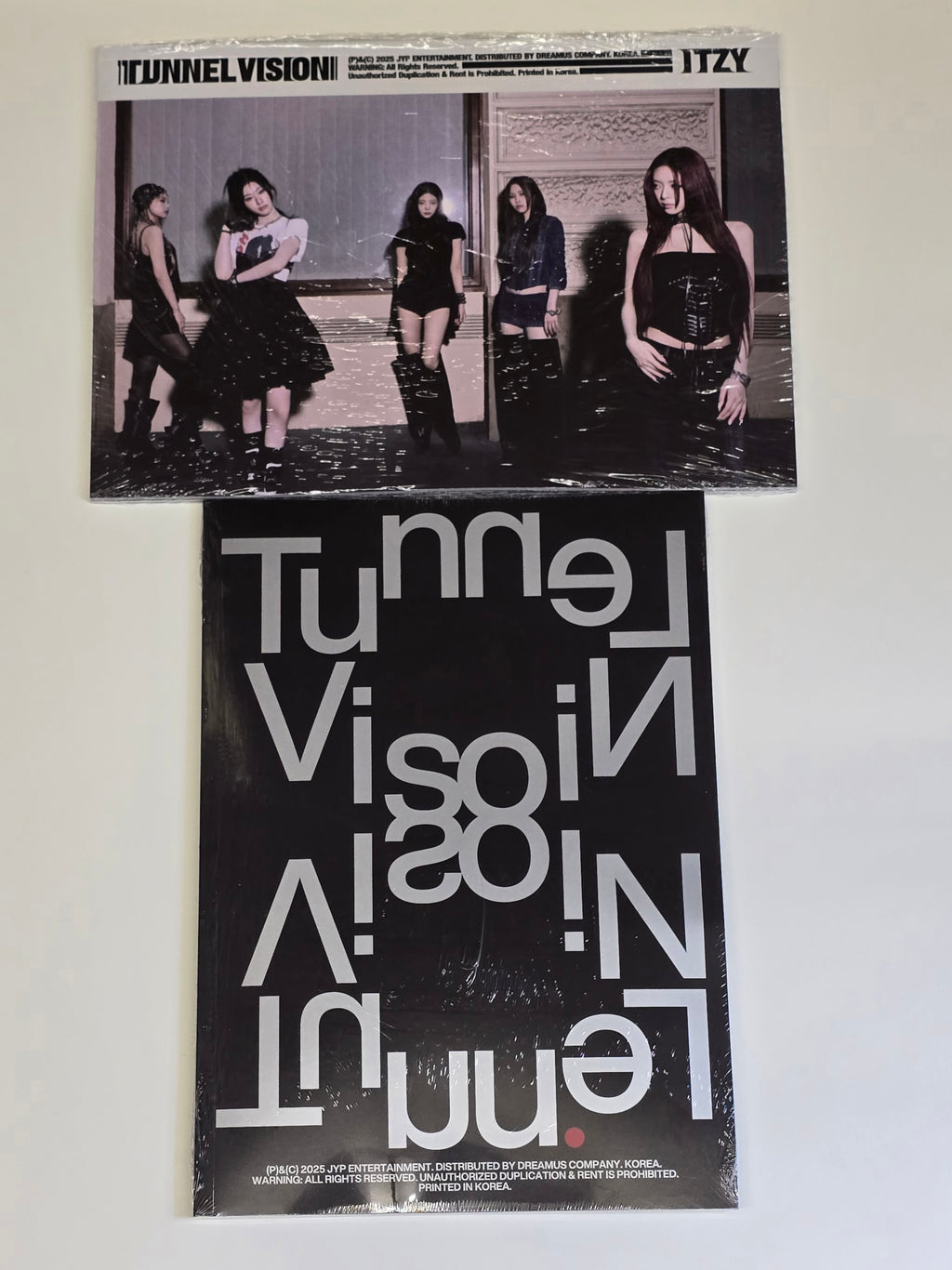 Itzy Tunnel Vision Album Photobook Version