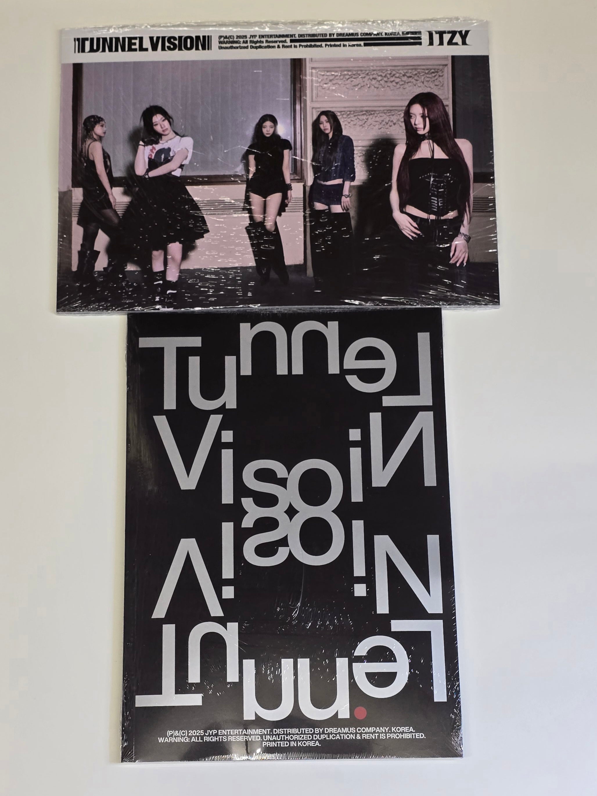 Itzy Tunnel Vision Album Photobook Version