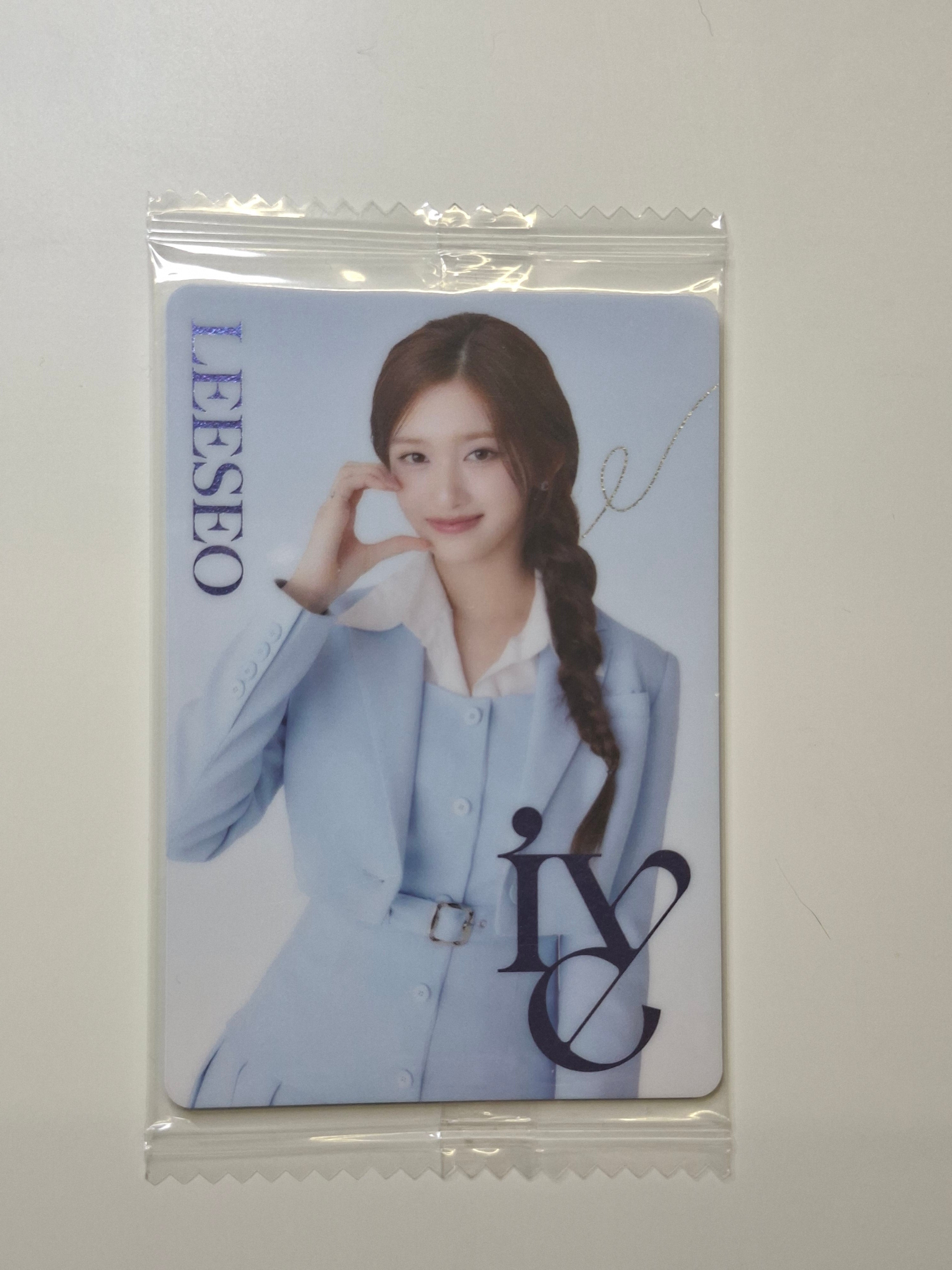 Ive Japanese Wafer Photocard