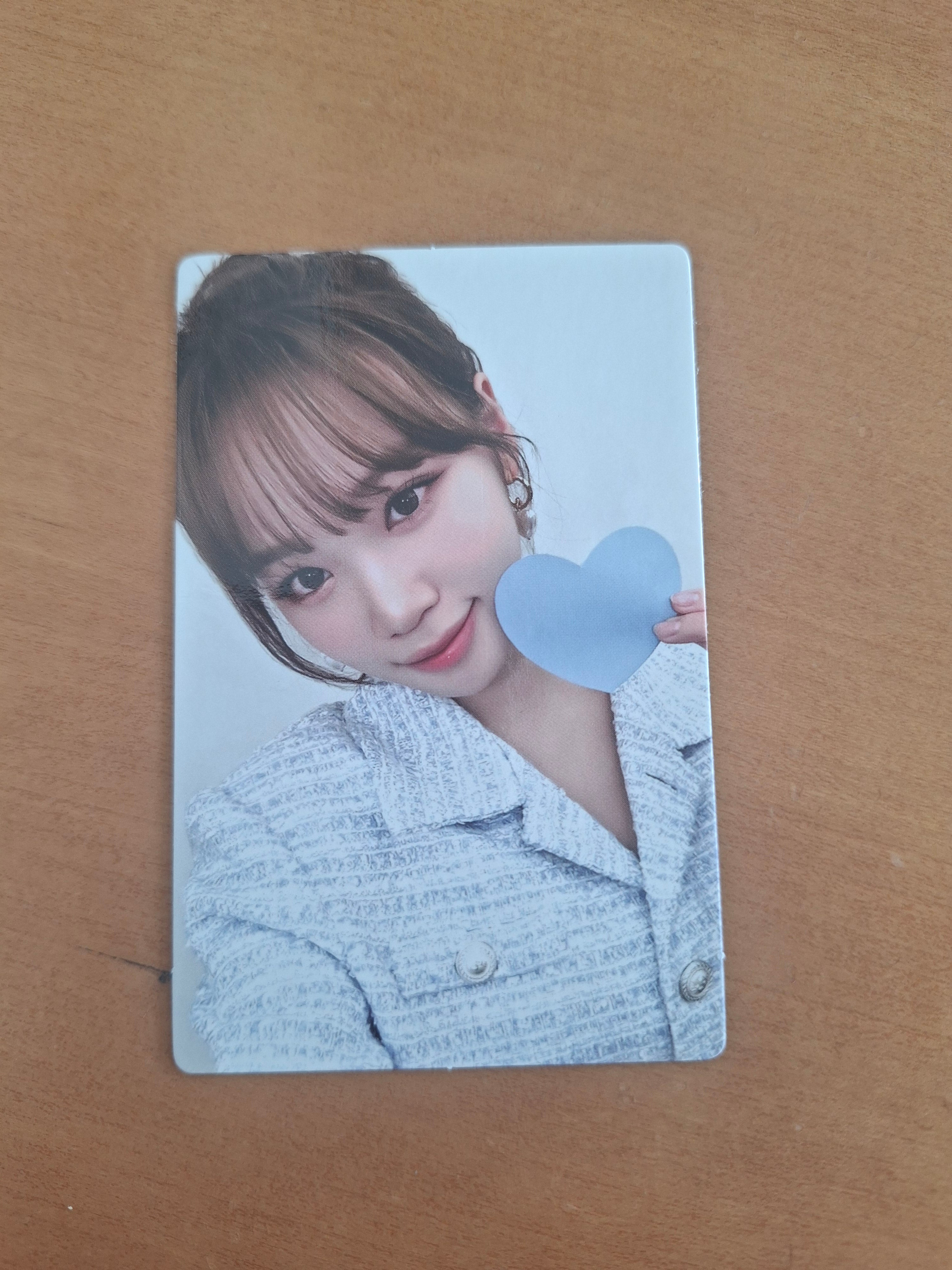 LESSERAFIM Global Fanclub Photocard