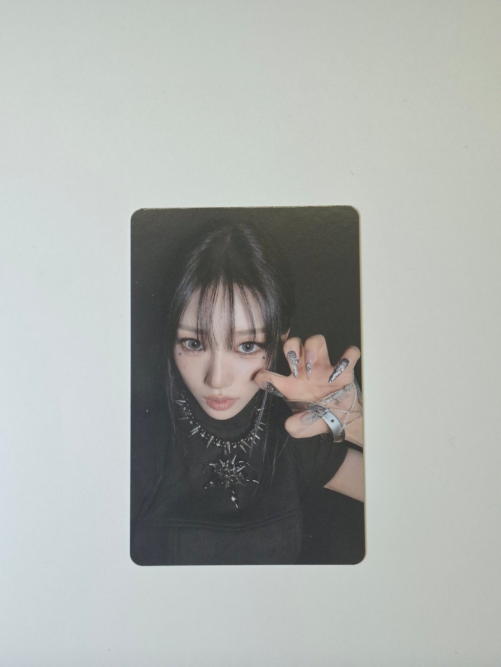 Meovv Bite Now Pop Up Bracelet Photocard
