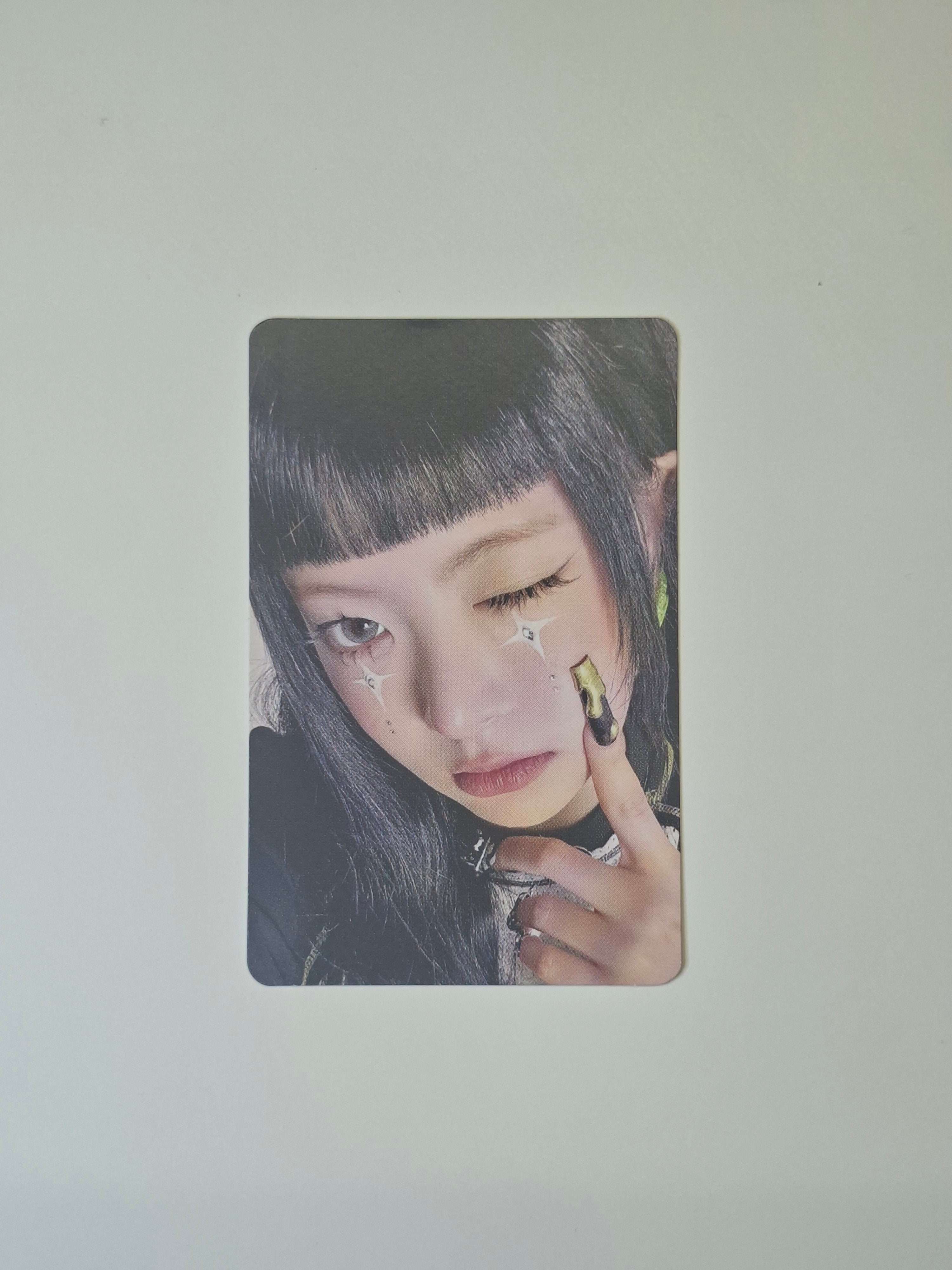 Lesserafim Crazy Balaclava Photocard